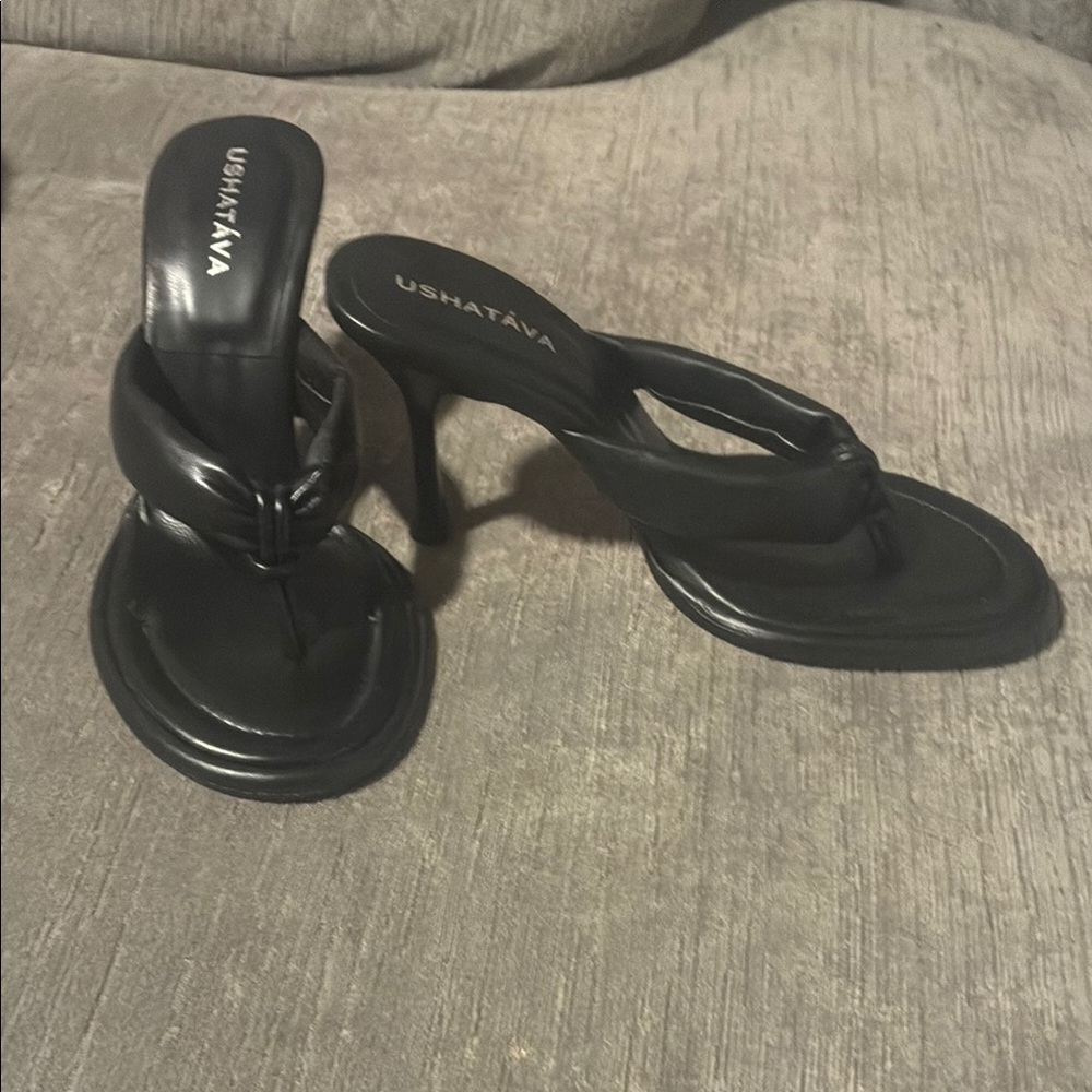 Ushatava Made in Spain Black Women's Heeled Thong Sandals Leather Lining Size 39